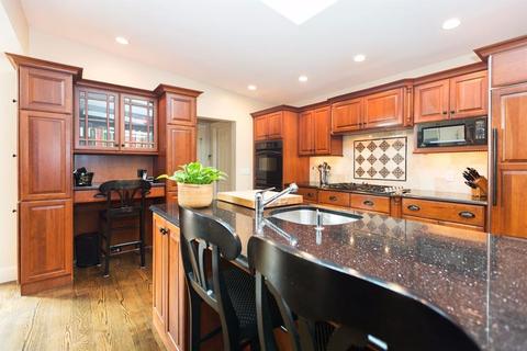 1114 Orleans Rd #1
