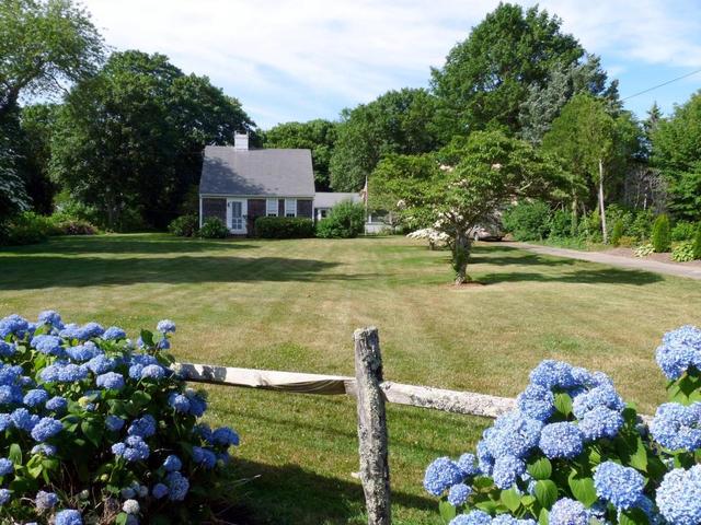 51 Hopkins Ln
