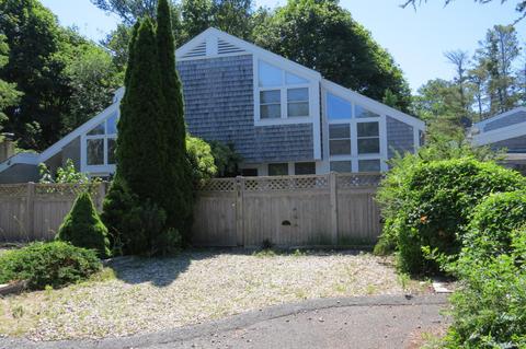 590 Commercial St #B