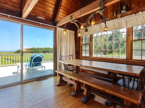 43 Old Duck Hole Rd
