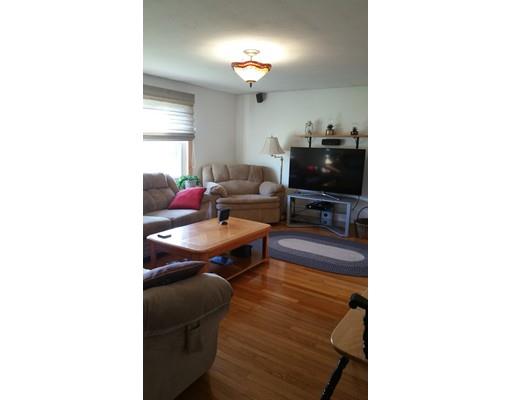 4 Lark Ln
