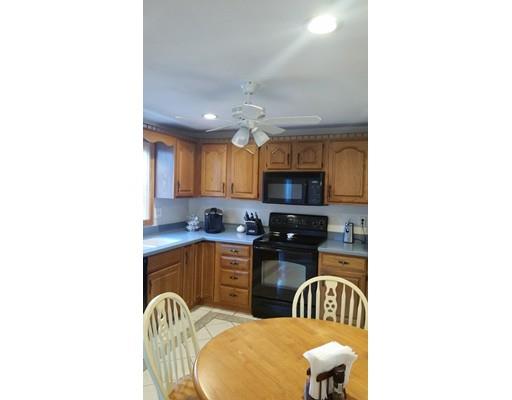 4 Lark Ln