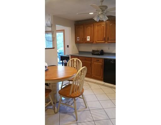 4 Lark Ln