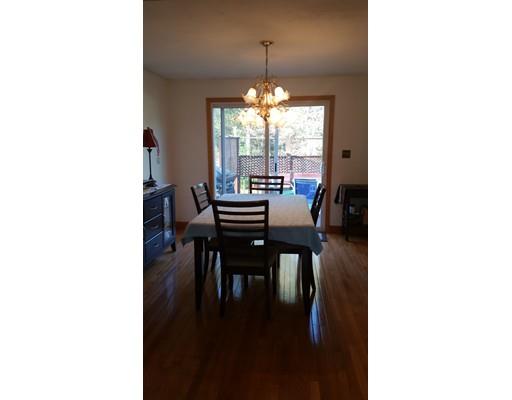 4 Lark Ln