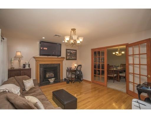 93 Silversmith Way