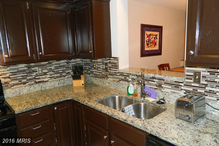 1044 Bannister Cir