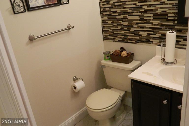 1044 Bannister Cir