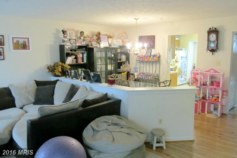 5855 Wolsey Ct