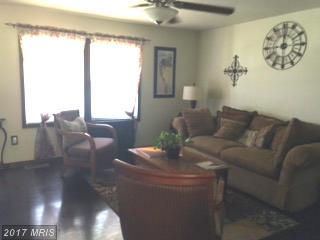 2126 Boxwood Cir
