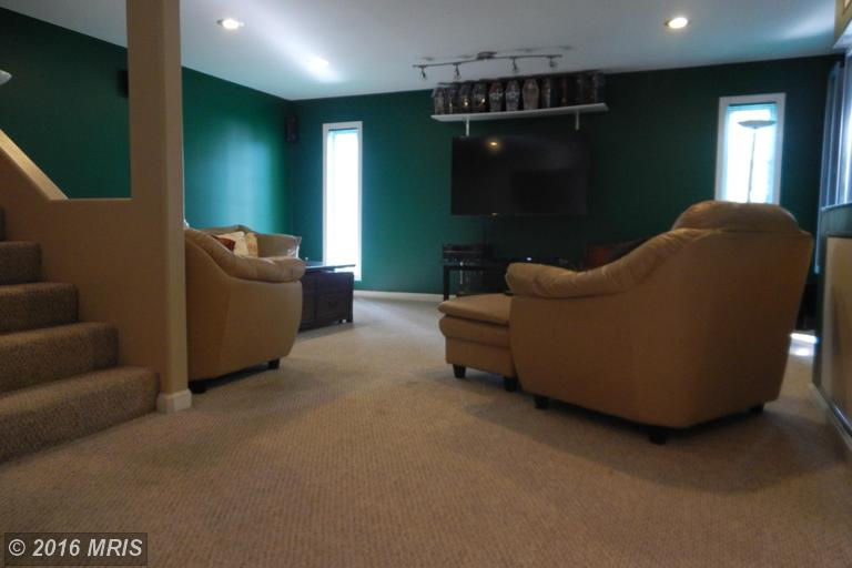 29927 Burton Rd, Mechanicsville MD 20659