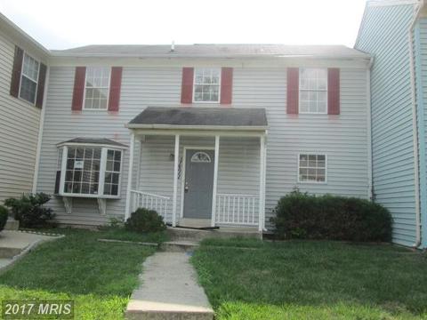 5815 Lawton Ct