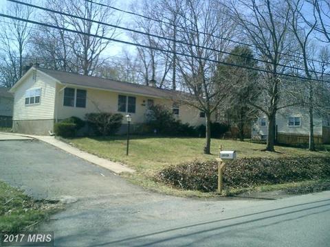 5815 Lawton Ct
