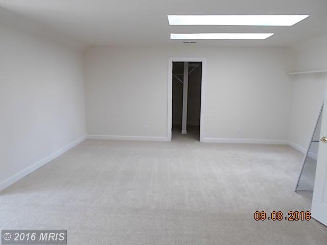 1000 Red Maple View Ter