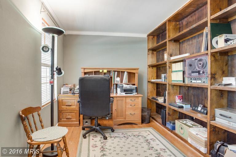 1710 Nob Hill Ct, Owings MD 20736