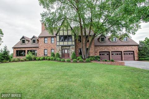 19716 Golden Valley Ln