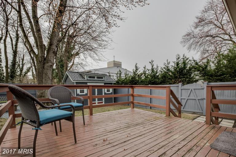 24 Courthouse Sq #208