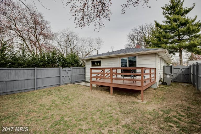 24 Courthouse Sq #208