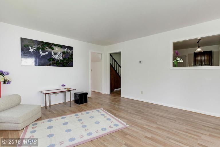 1202 Highwood Rd