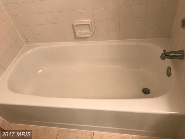10401 Grosvenor Pl #1122
