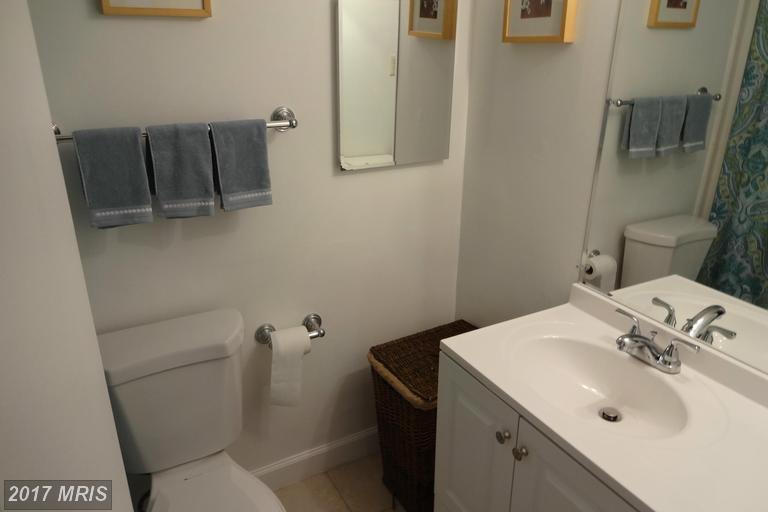 11915 Parklawn Dr #101
