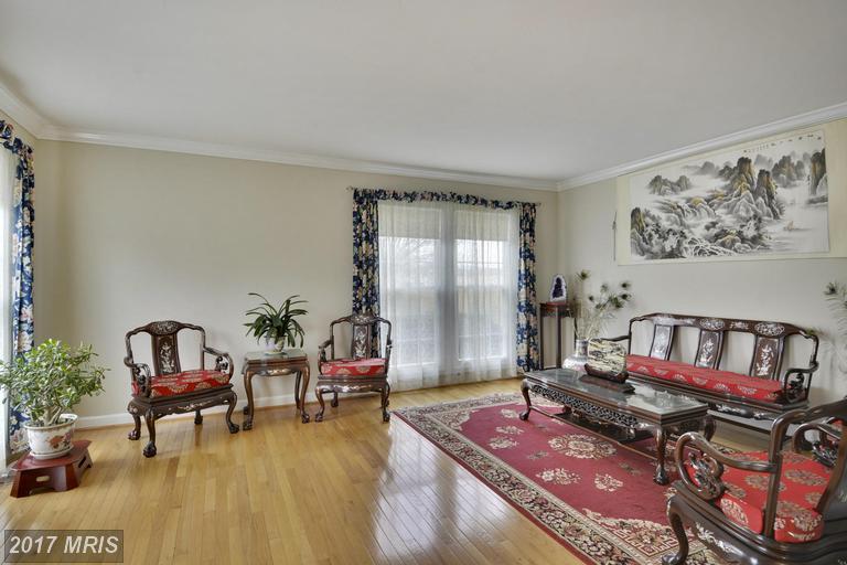 18113 Darnell Dr