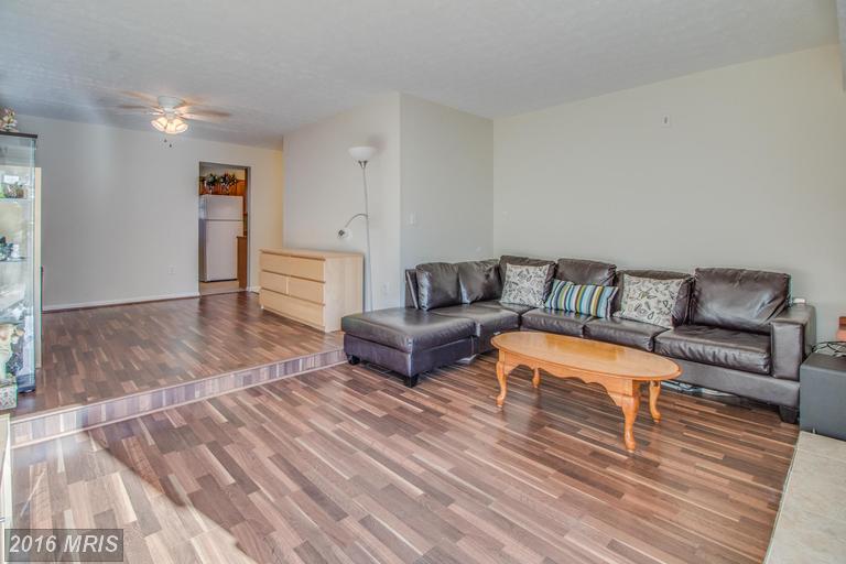 836 Quince Orchard Blvd #202