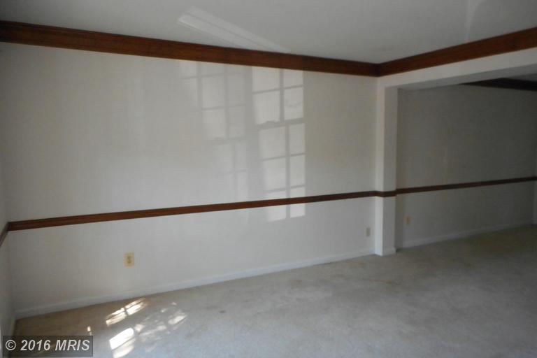 18248 Metz Dr