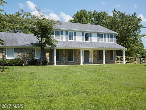 13 Triple Crown Ct