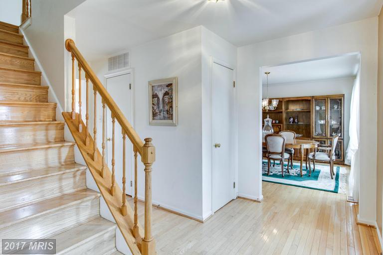 21140 Woodfield Rd