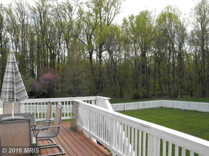 14 Stream Valley Ct