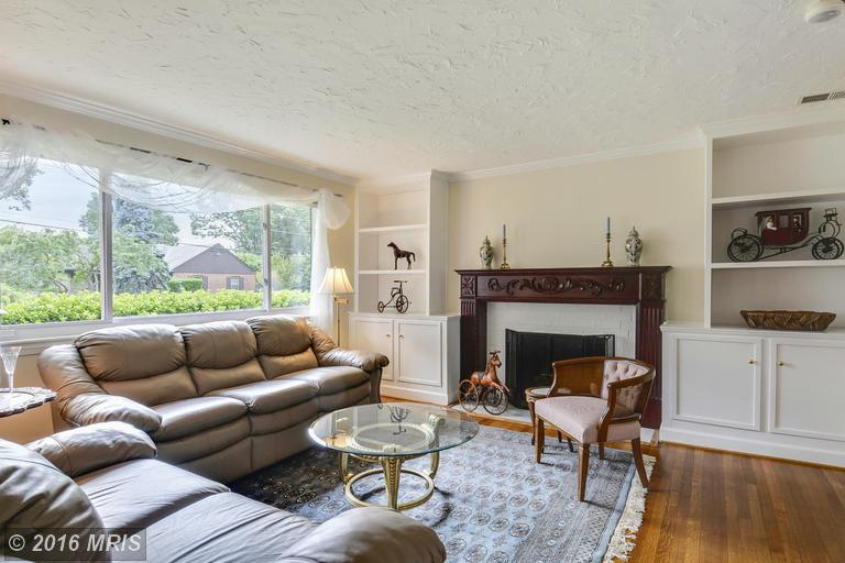For Sale: 428 Southwest Dr Silver Spring, MD 20901