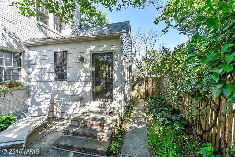 305 Hillmoor Dr