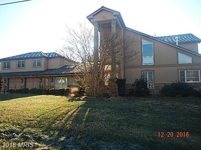 206 Lexington Dr