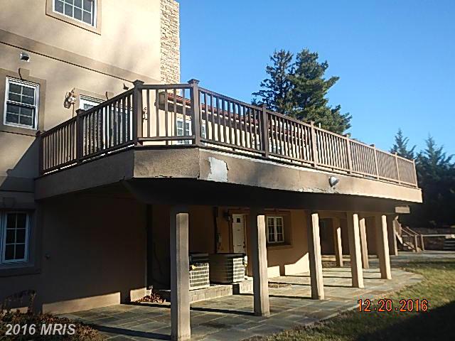 206 Lexington Dr
