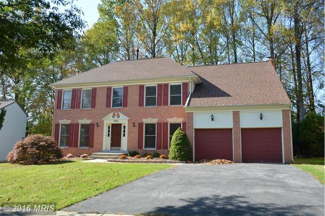 705 Hawkesbury Ln