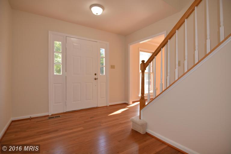 705 Hawkesbury Ln