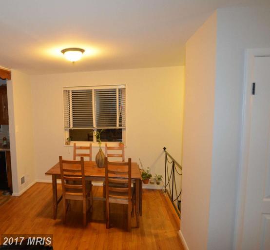 2704 Woodedge Rd