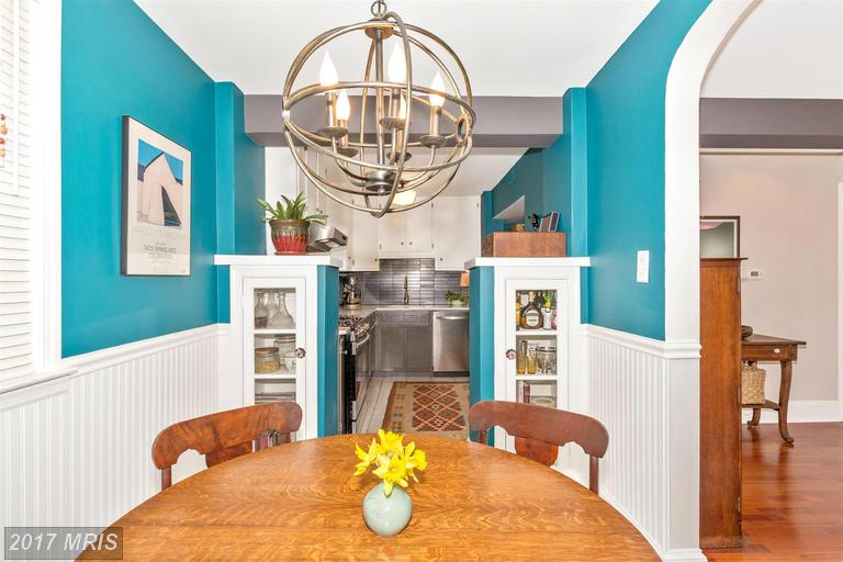 15 Underwood Pl NE