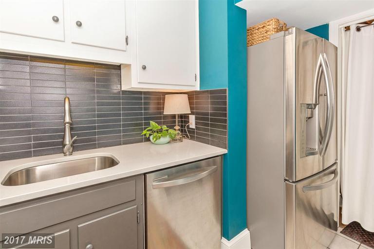 15 Underwood Pl NE
