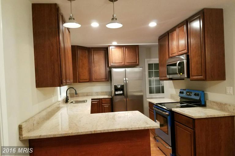 211 Glen View Ter