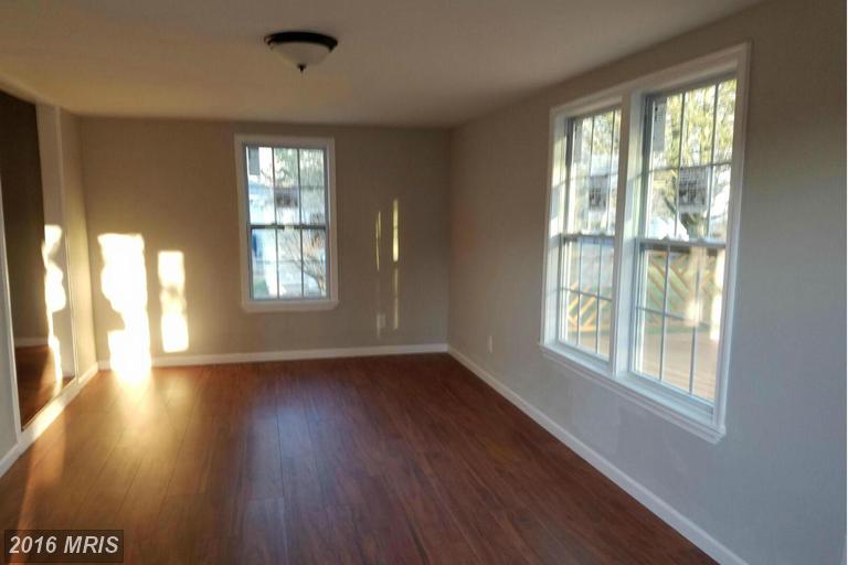 211 Glen View Ter