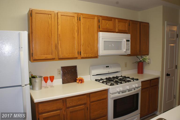 1006 Markham Ct #15