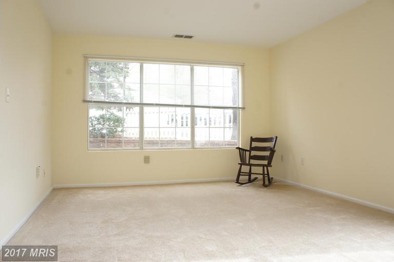 1006 Markham Ct #15