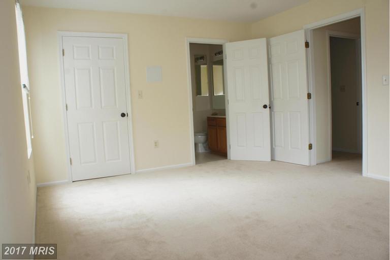 1006 Markham Ct #15