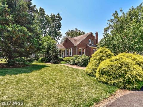 1042 Jeanett Way