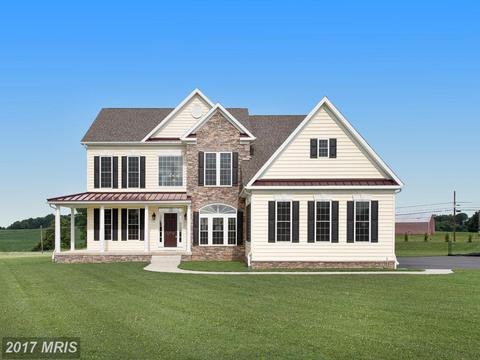 1205 Bluebird Ct W