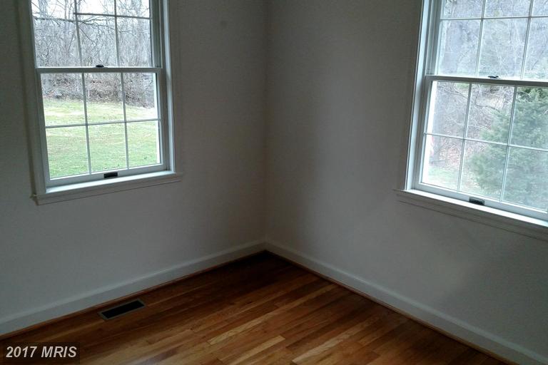 225 Dawson Dr