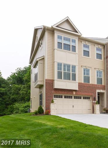 8 Hunt Farms Ct