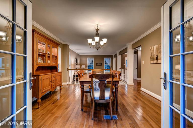 16 Dulaney Hills Ct