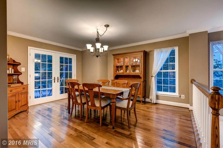 16 Dulaney Hills Ct
